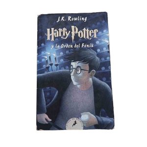 Harry Potter y la Orden del Fénix -
J. K. Rowling.